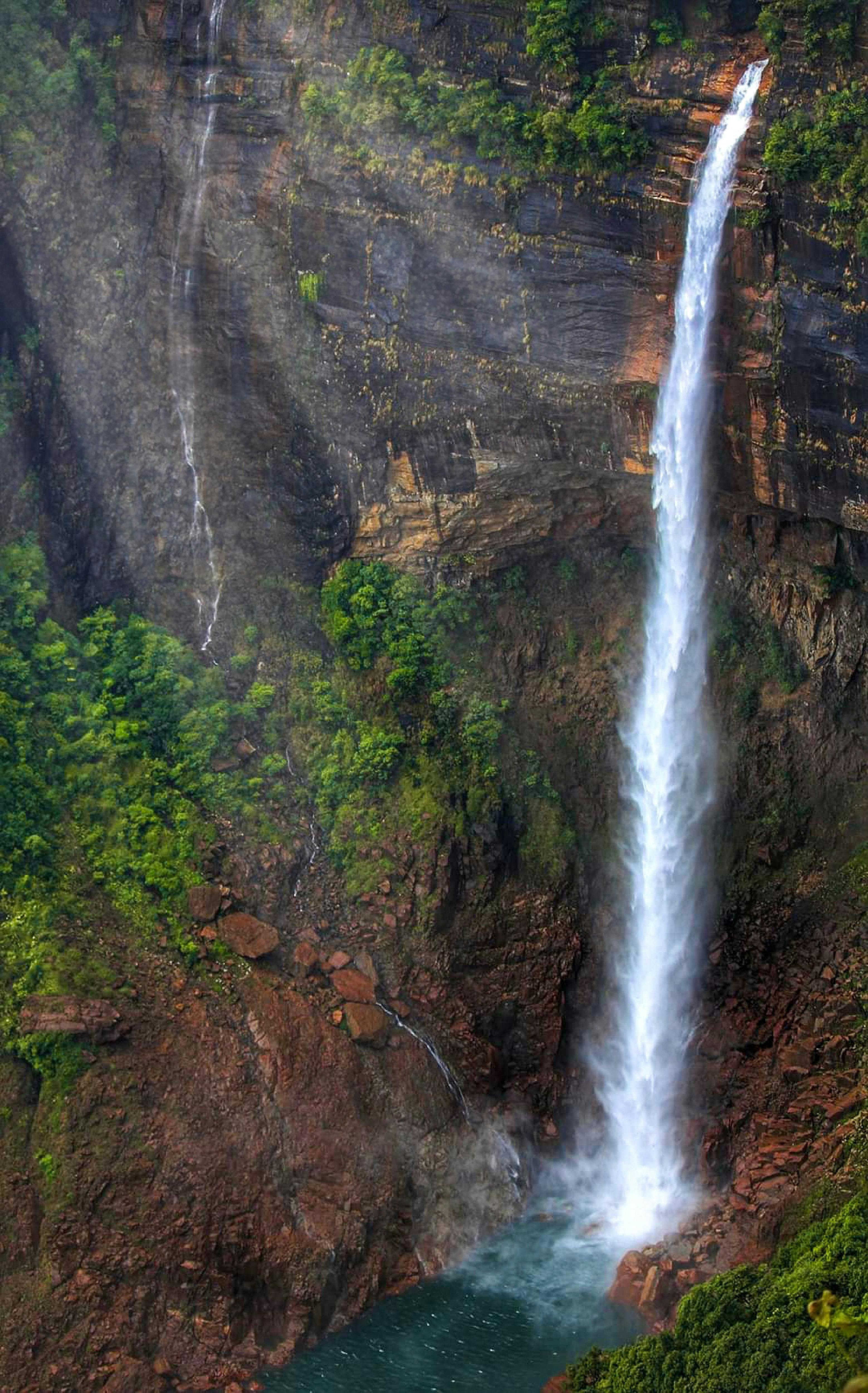 Nohkalikai Falls, Cherrapunji